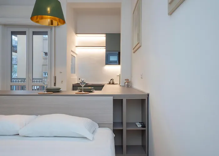 Xenia Apartments - Renovated studio in Navigli area