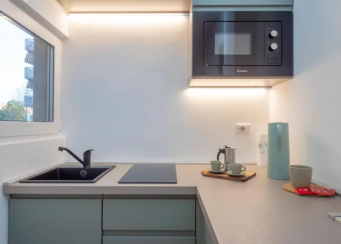 Xenia Apartments - Renovated studio in Navigli area